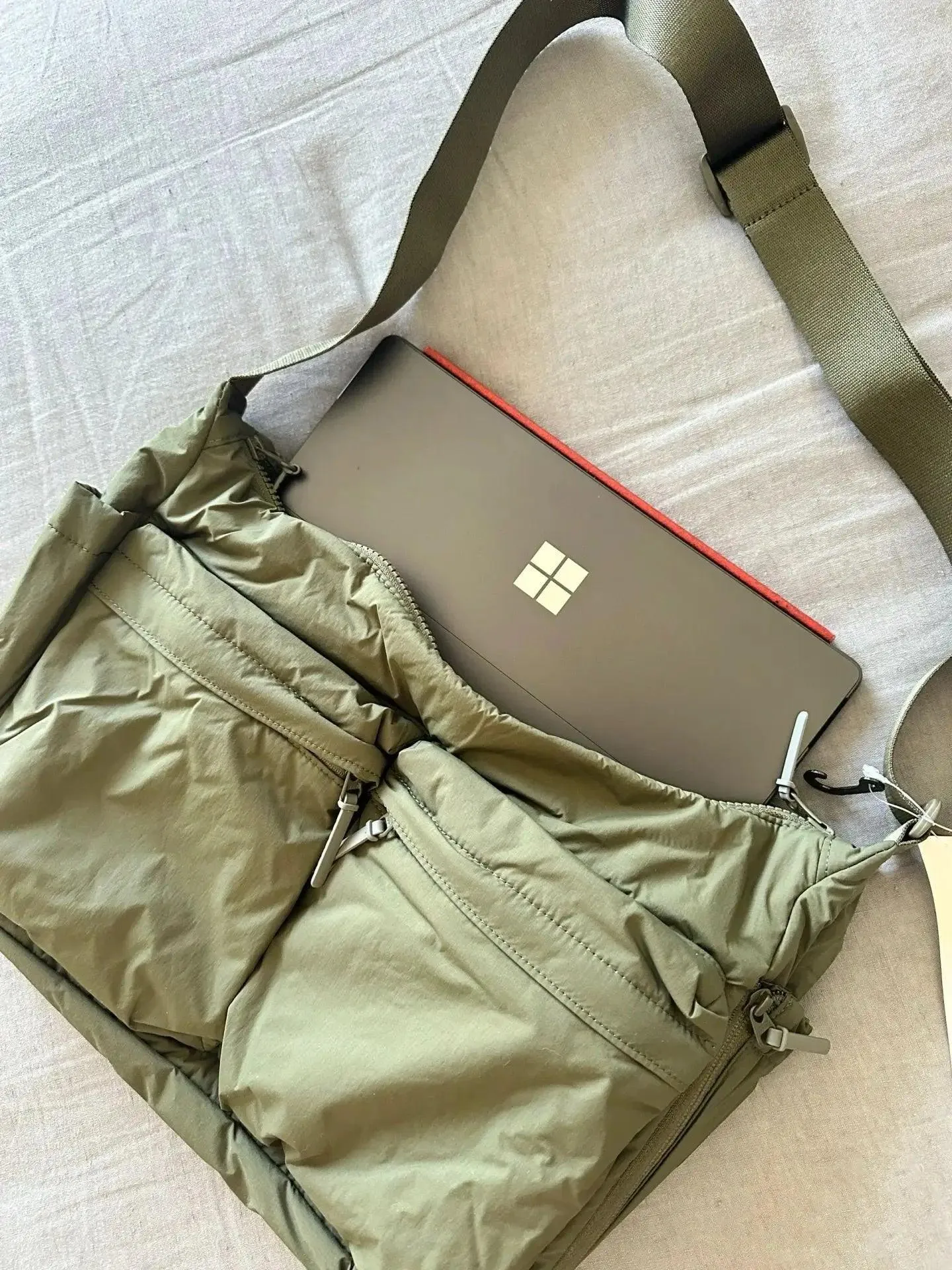 Casual Nylon Crossbody Messenger Bag - Unisex Large Multi-Pocket Shoulder Bag