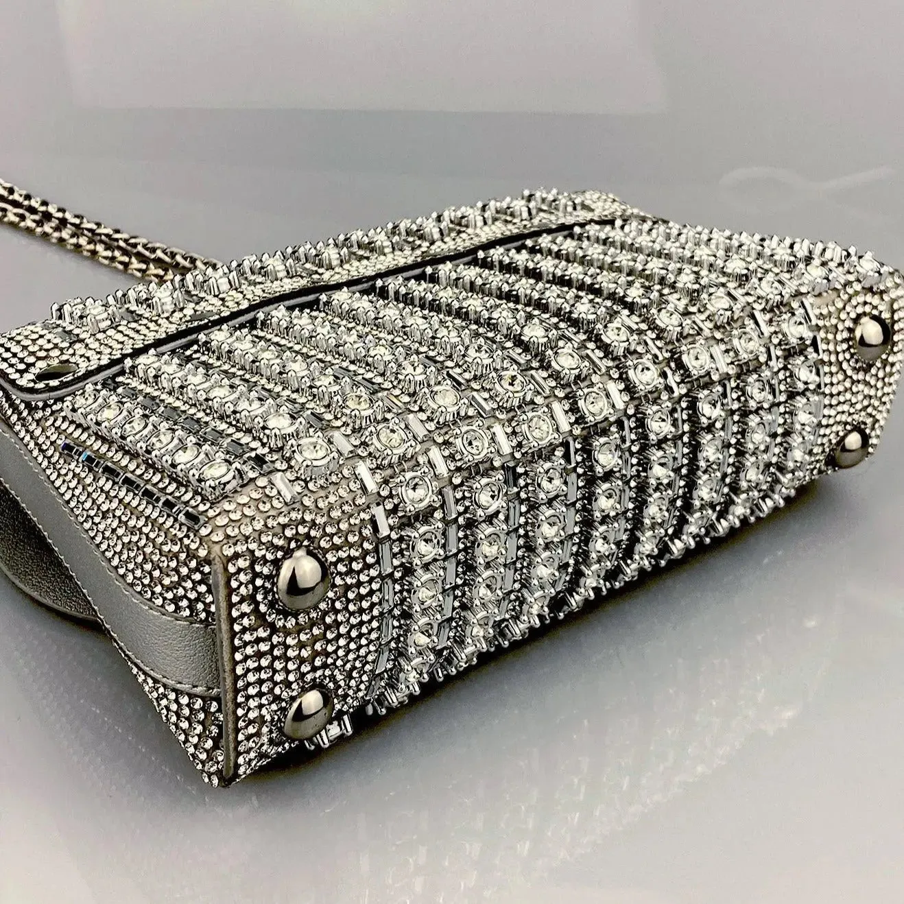 Grace | Luxurious Clutch Bag with Gold Accents for Elegant Evenings