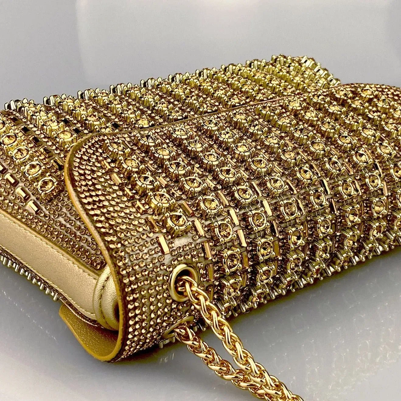 Grace | Luxurious Clutch Bag with Gold Accents for Elegant Evenings