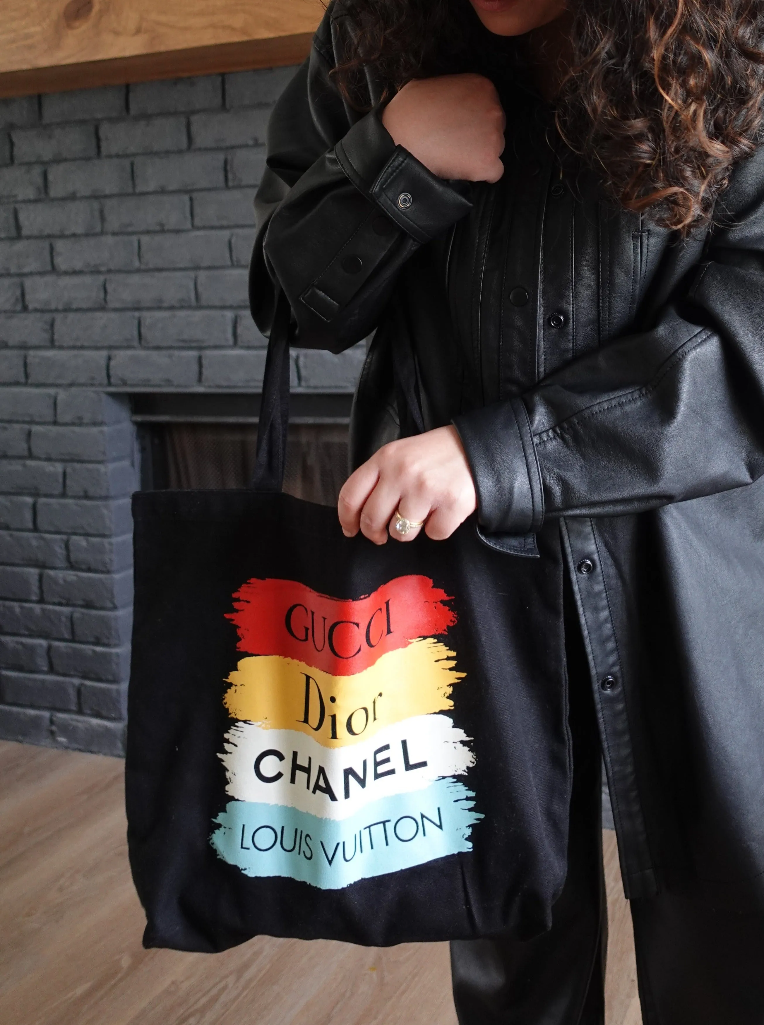LAYLA TOTE BAG IN BLACK