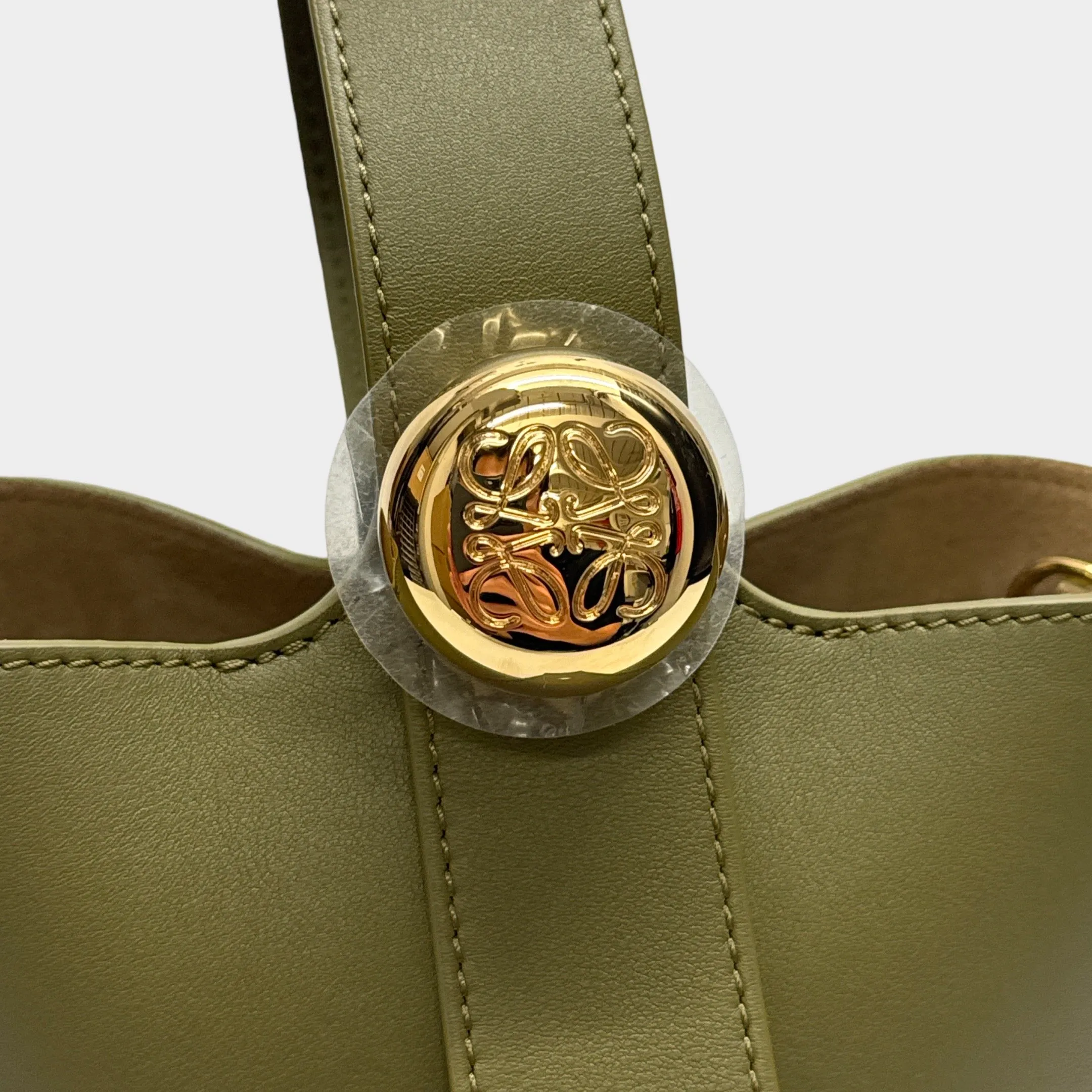 Loewe Pebble Olive Green Bucket Mini