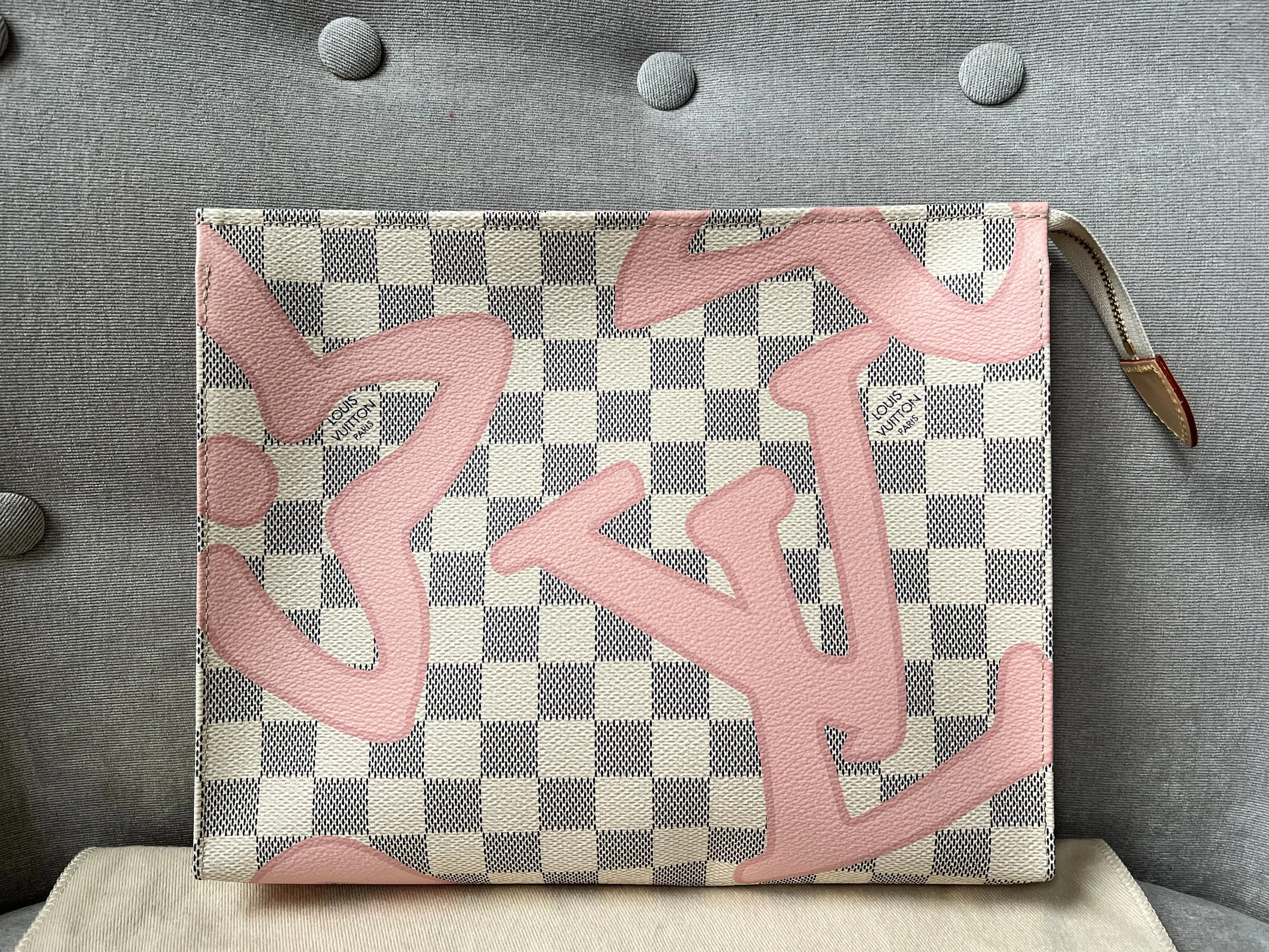 Louis Vuitton Toiletry Pouch 26 Damier Azur Tahitienne