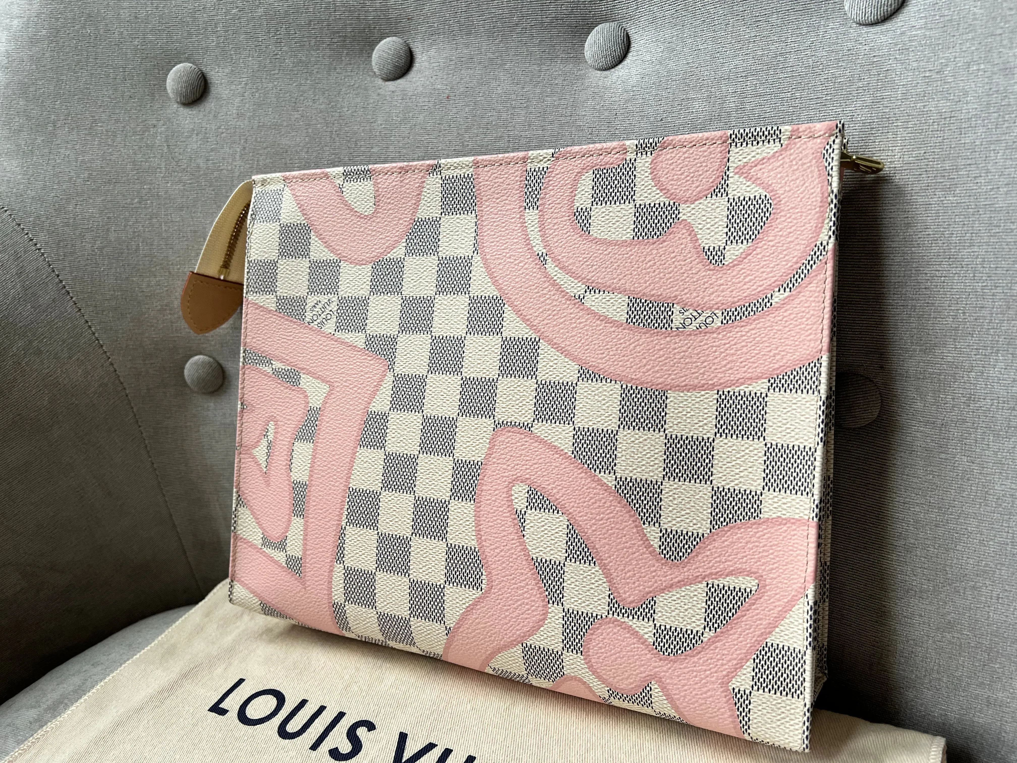 Louis Vuitton Toiletry Pouch 26 Damier Azur Tahitienne