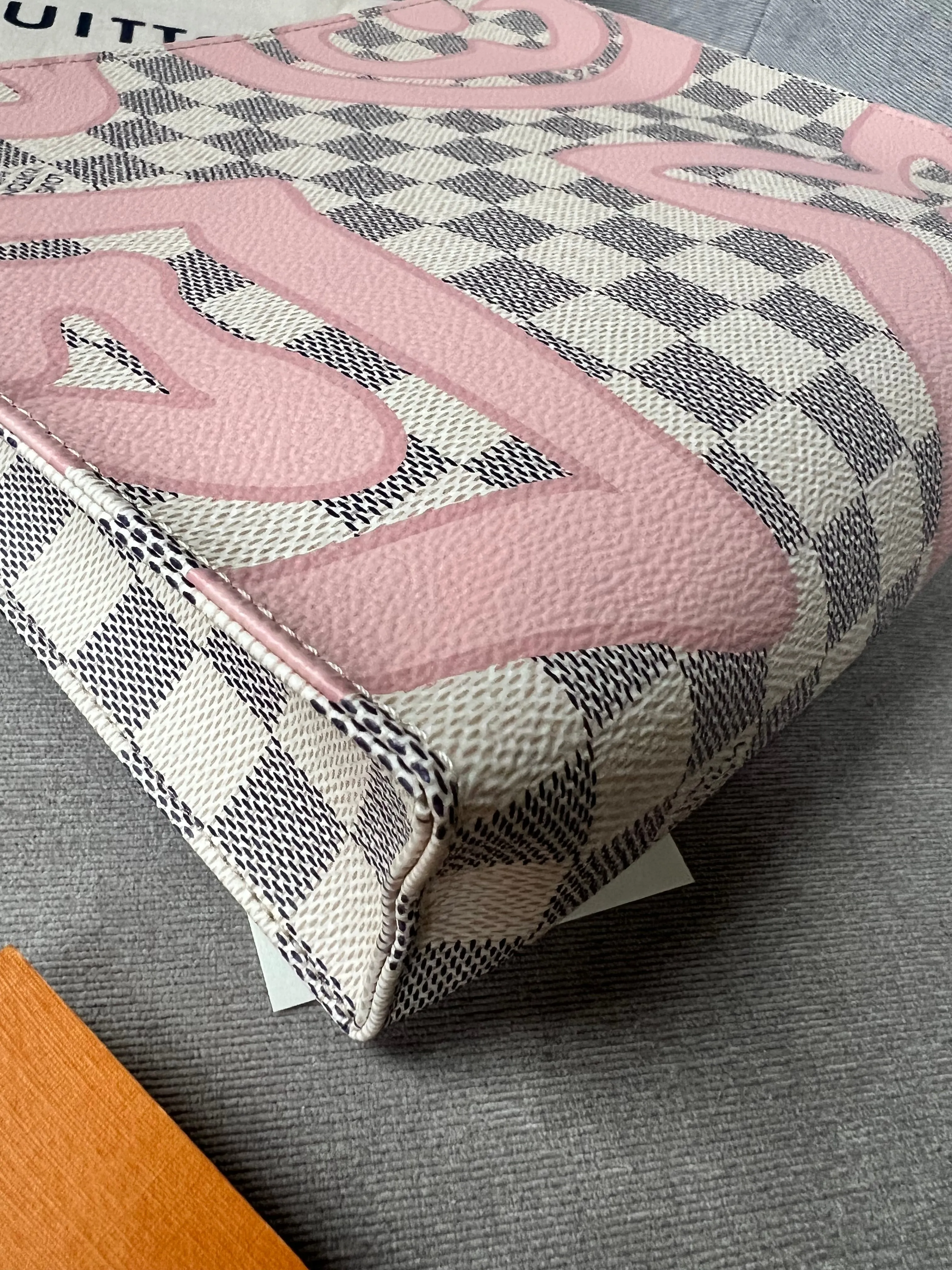 Louis Vuitton Toiletry Pouch 26 Damier Azur Tahitienne