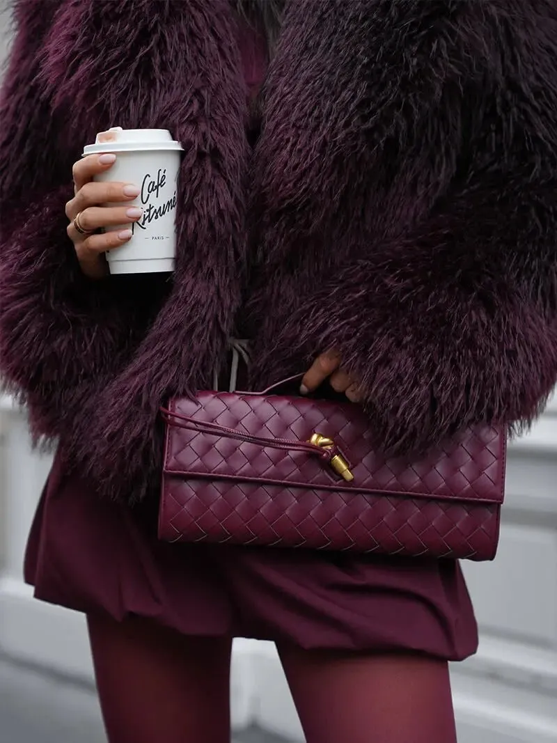 The Amy Luxury Handbag – The Must-Have Accessory for 2025