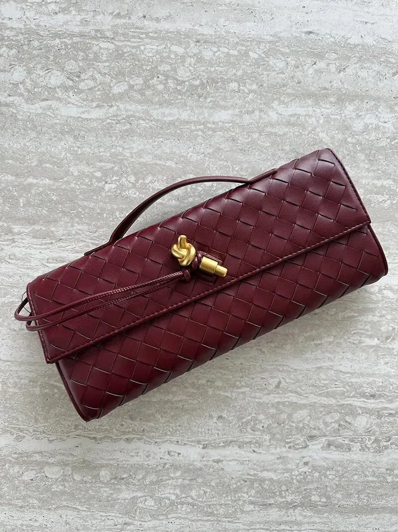 The Amy Luxury Handbag – The Must-Have Accessory for 2025