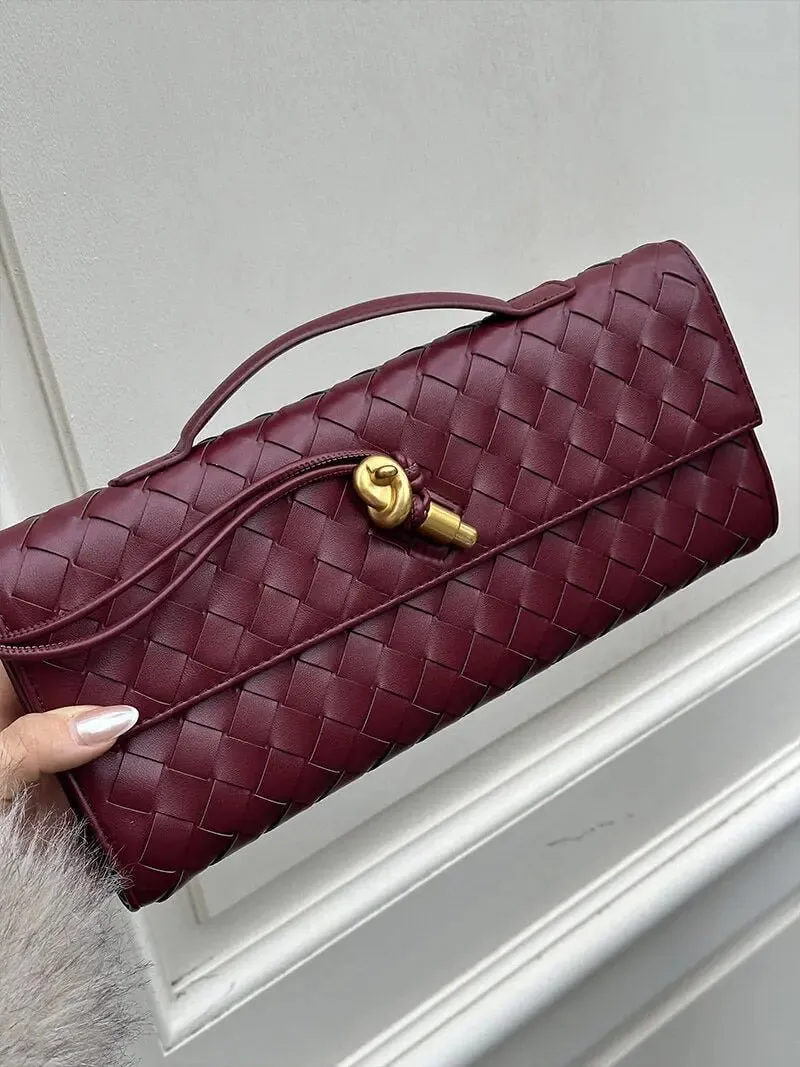 The Amy Luxury Handbag – The Must-Have Accessory for 2025