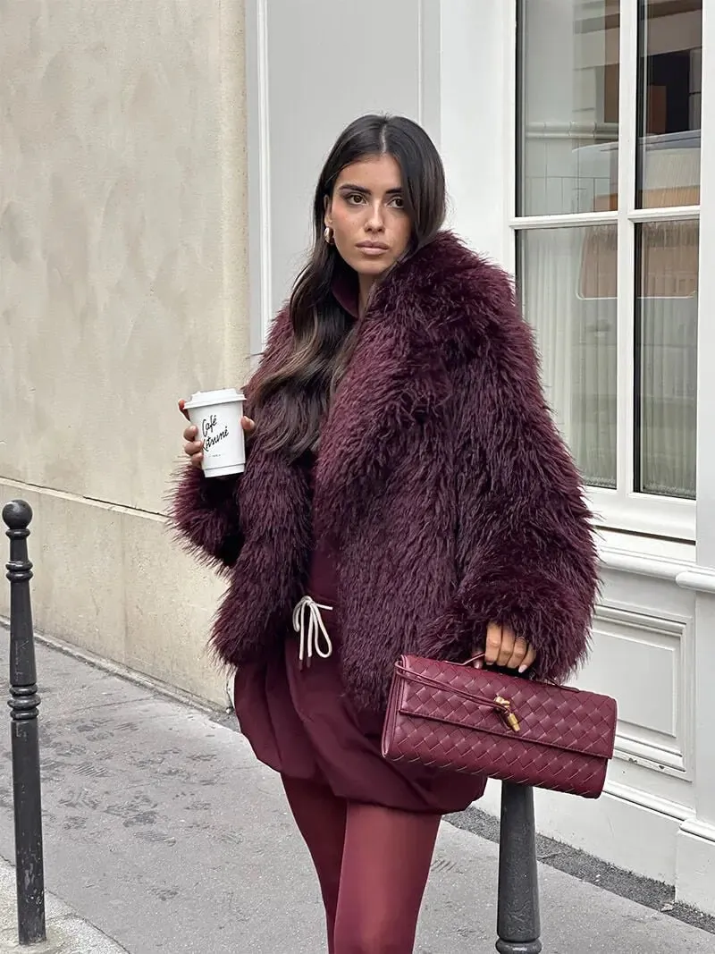 The Amy Luxury Handbag – The Must-Have Accessory for 2025