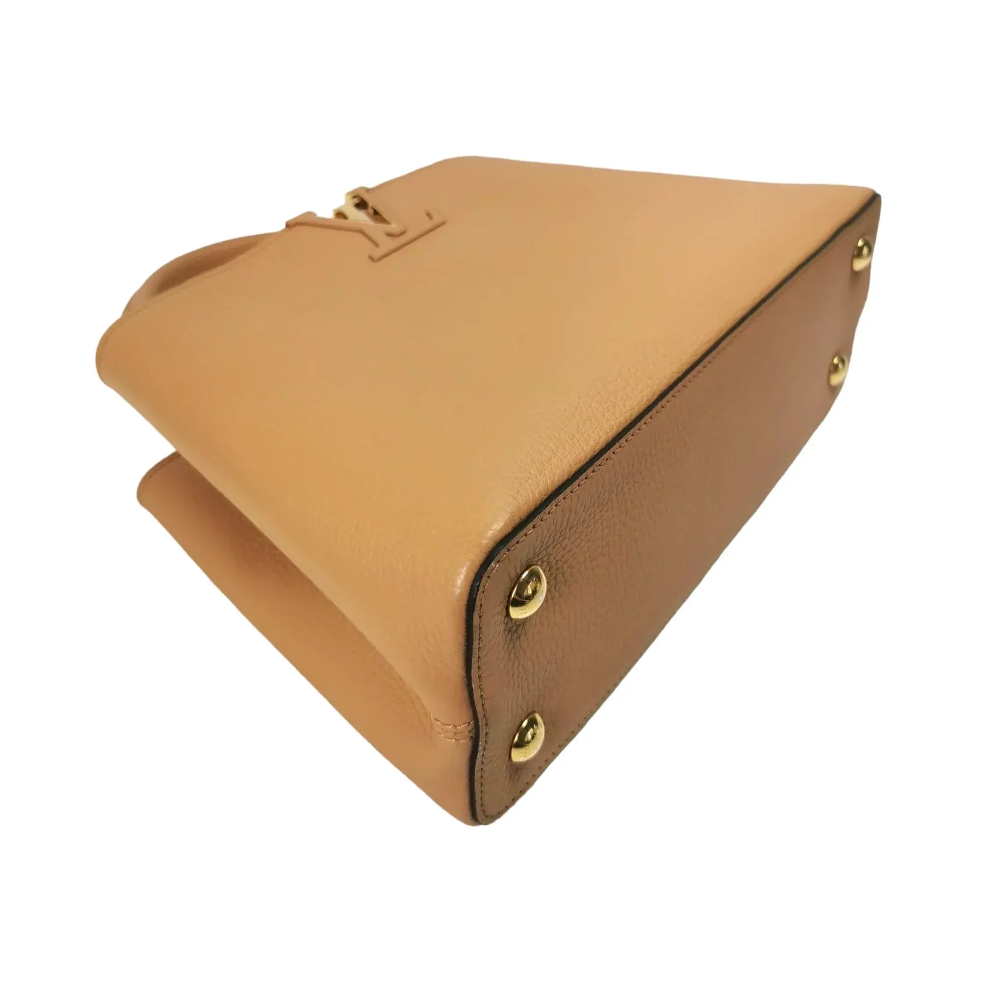 Trendy Inspired Louis Vuitton Capucines Mm Arizona Beige Taurillon