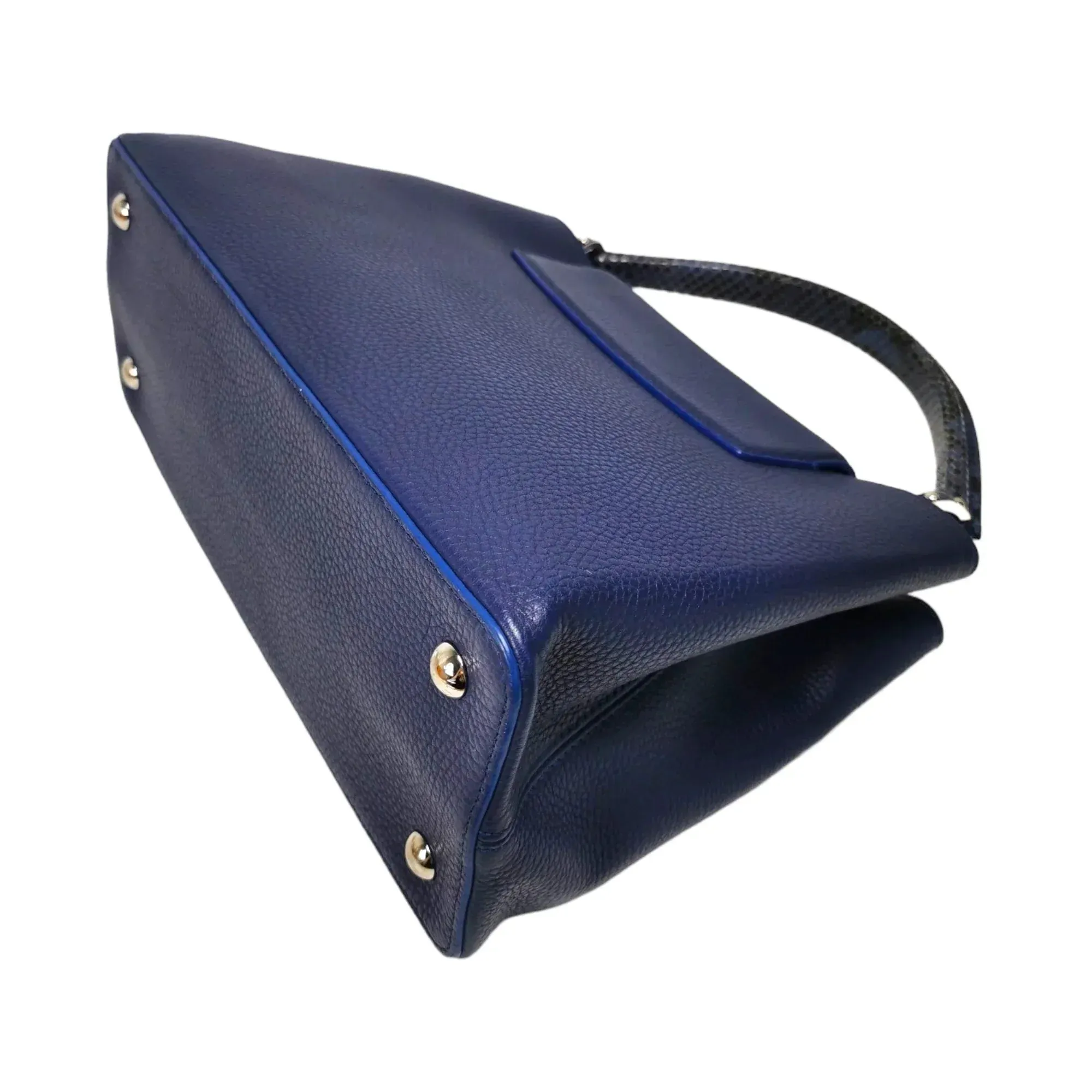 Trendy Inspired Louis Vuitton Capucines Mm Exotic Blue Taurillon