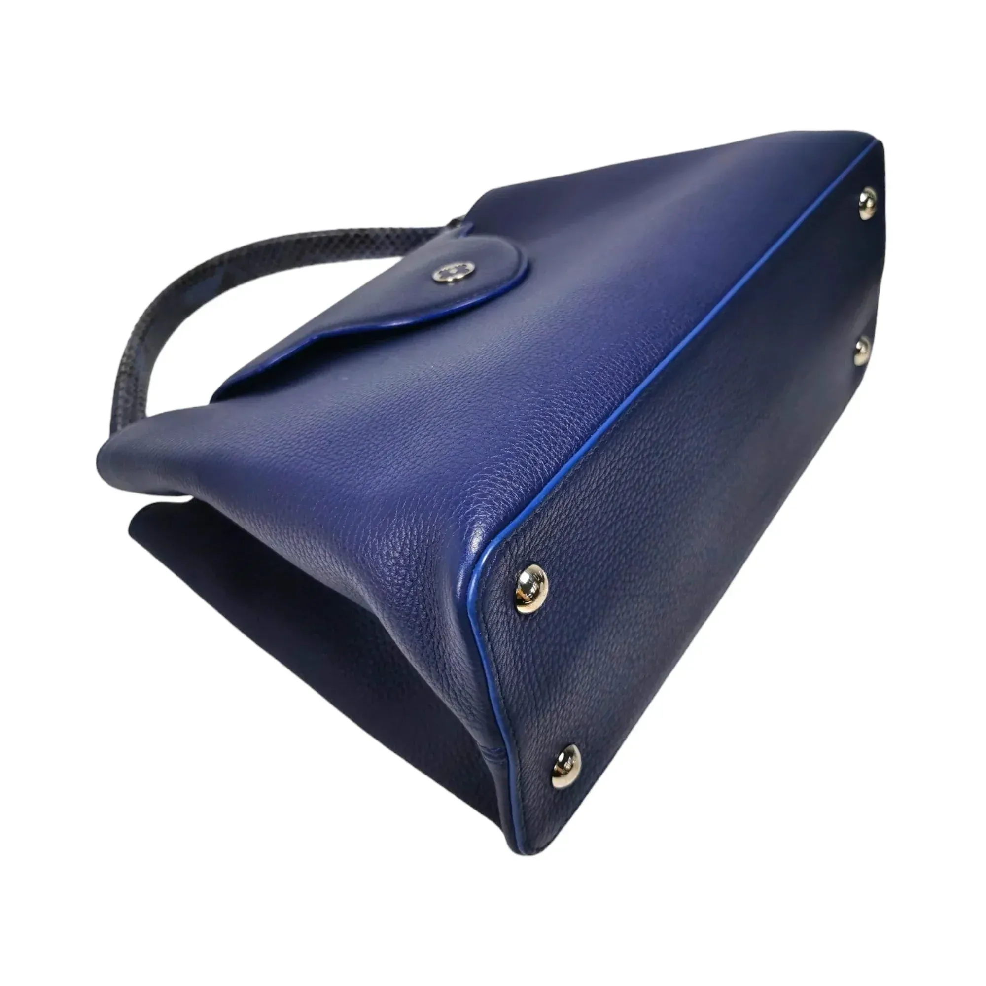 Trendy Inspired Louis Vuitton Capucines Mm Exotic Blue Taurillon